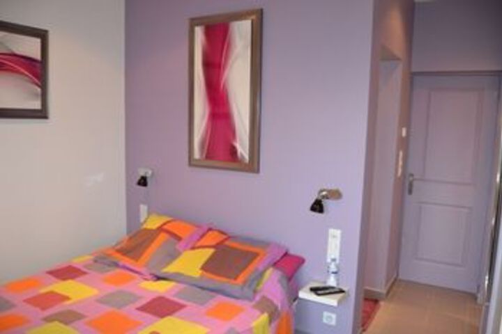 Room 17 of 74