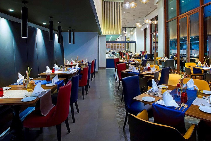 Dining 74 of 93