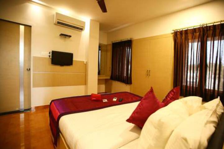 Room 3 of 18