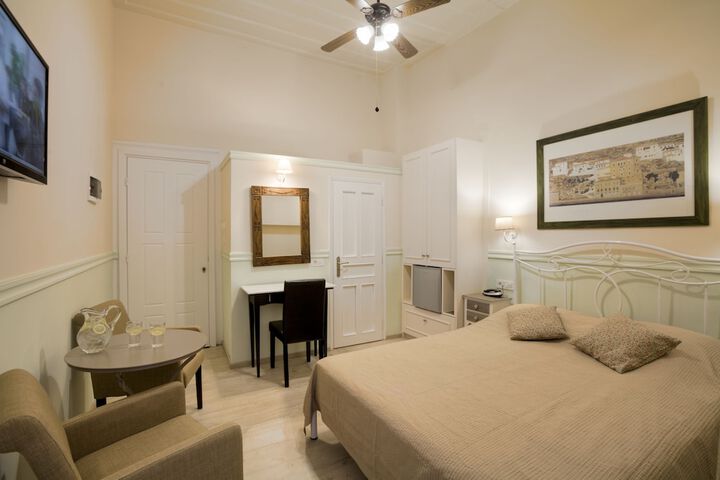 Room 14 of 52