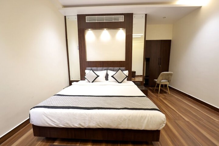 Room 7 of 35