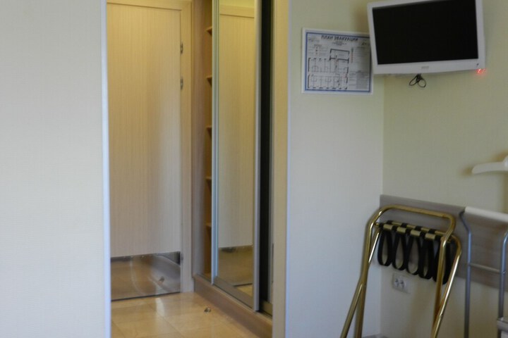 Room 20 of 42