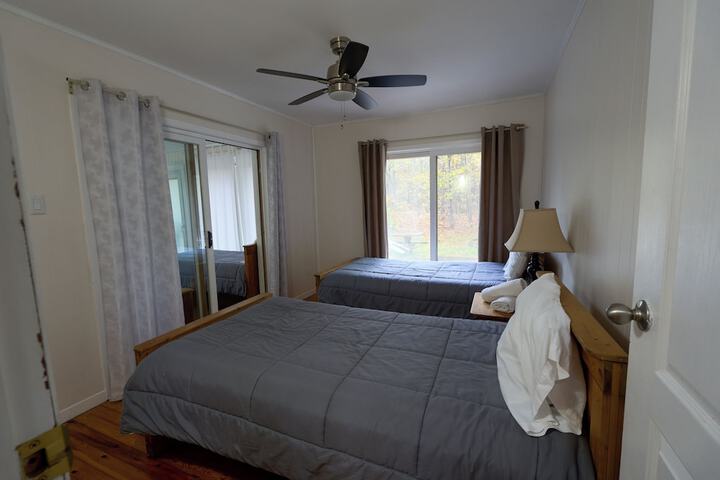 Room 4 of 42