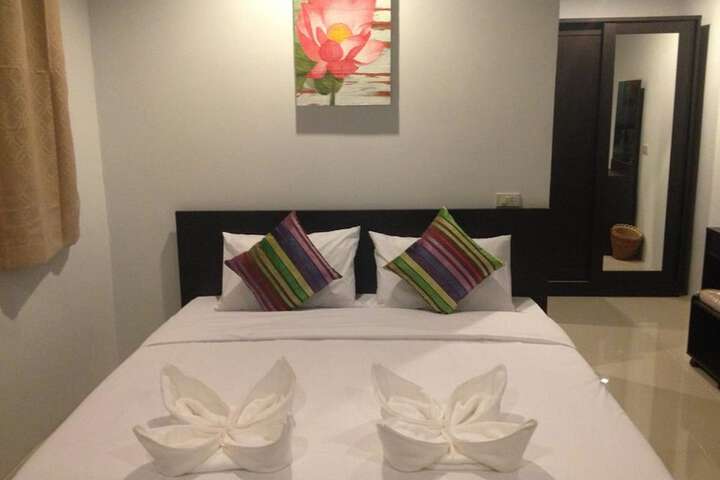 Room 4 of 50