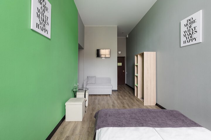 Room 6 of 30