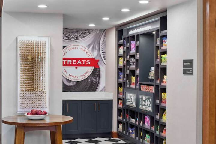 Snack bar