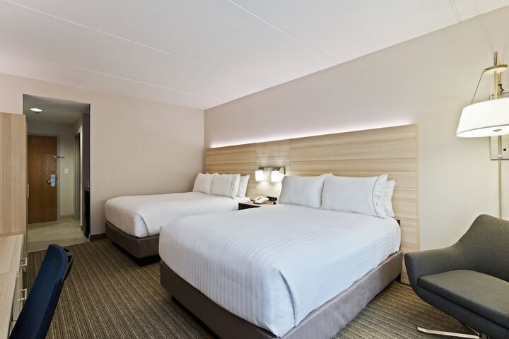 Room 8 of 45