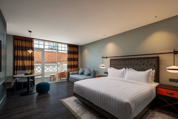 Room 15 of 84