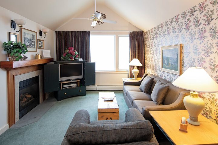 Room 48 of 83
