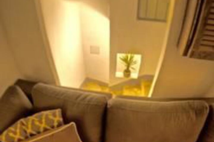 Room 14 of 16