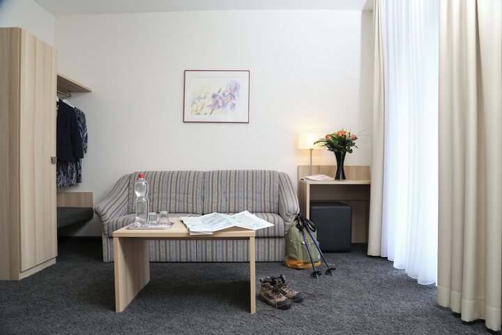 Room 16 of 37