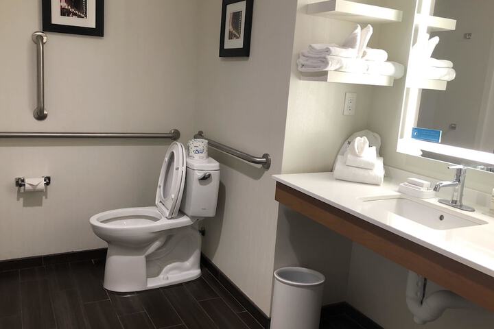 Bathroom amenities