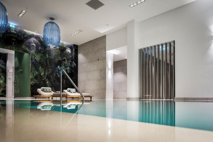 Pool 37 of 68