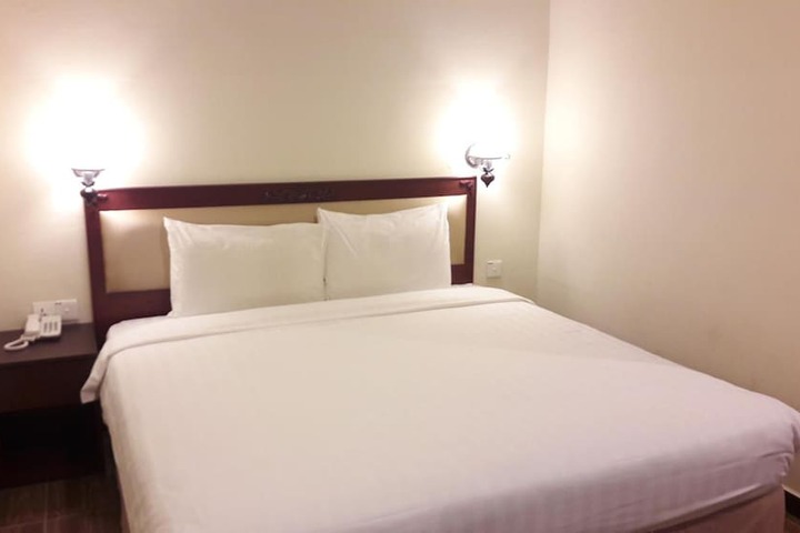 Room 40 of 61