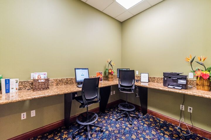 Business Center 22 of 24