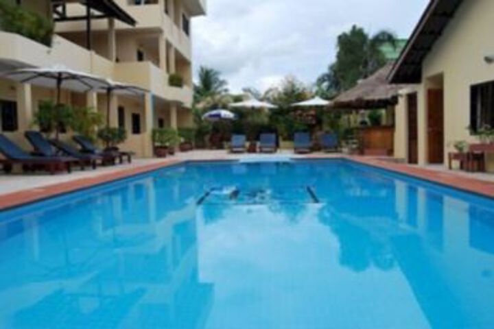 Pool 18 of 26
