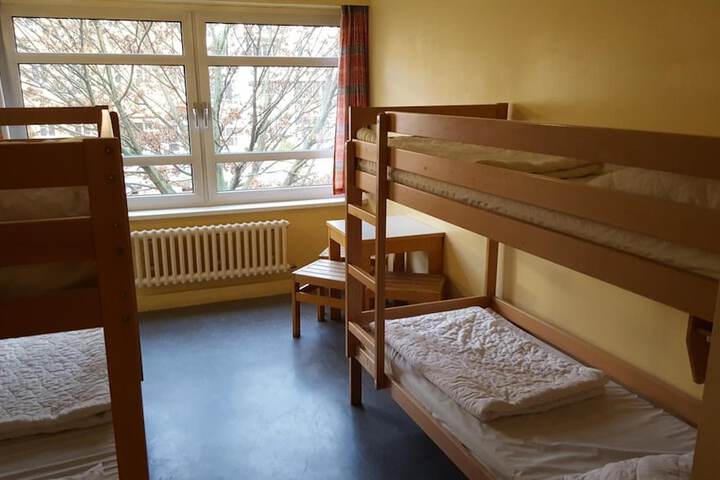 Room 16 of 50