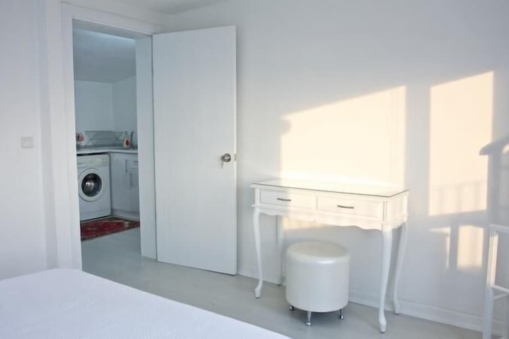 Room 7 of 52