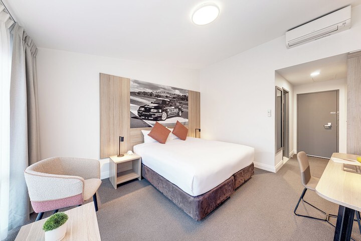 Room 9 of 22