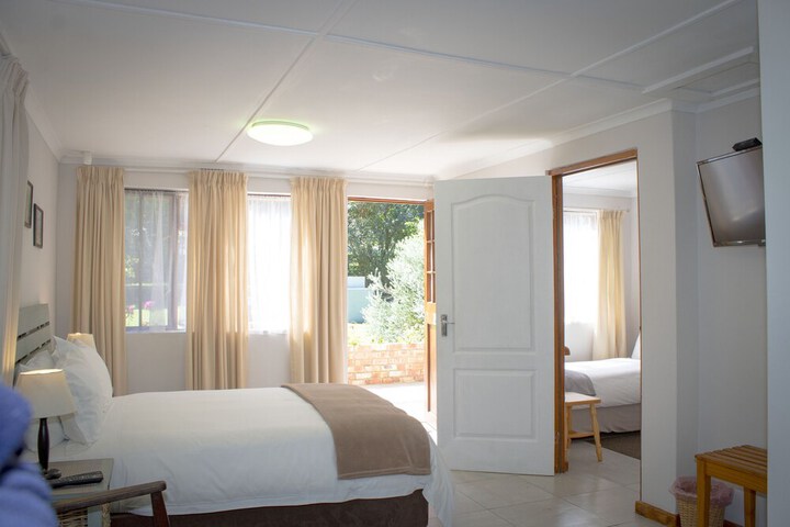Room 15 of 98