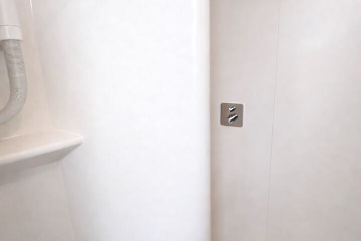 Room 9 of 20