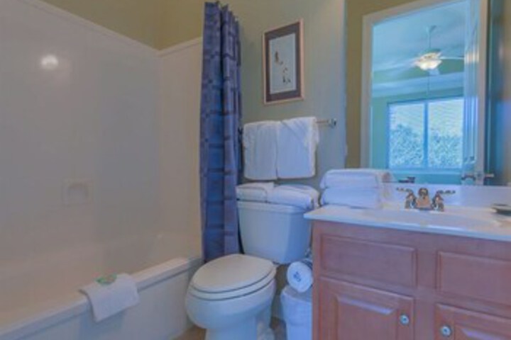 Room 6 of 24