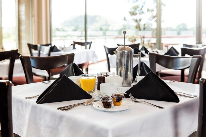 Breakfast/Coffee Service 60 of 100