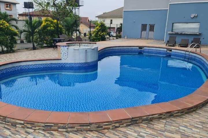 Pool 9 of 17