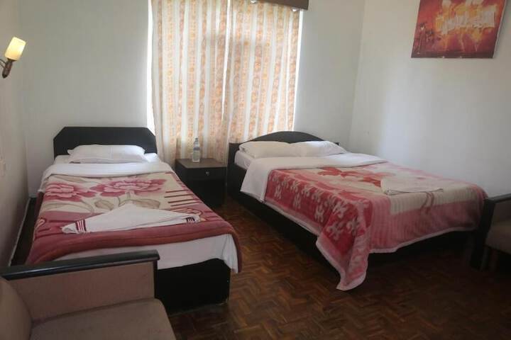 Room 12 of 29