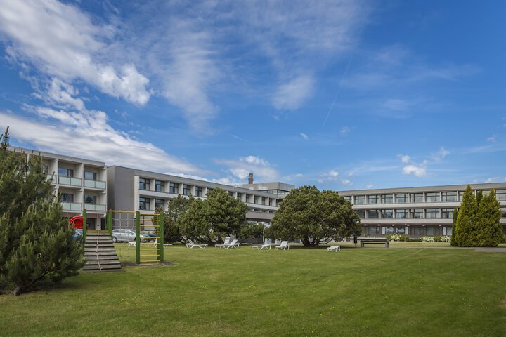 Hotel Exterior 54 of 56