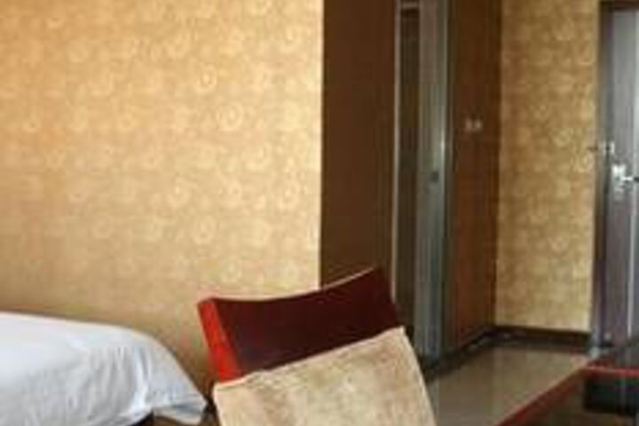 Room 17 of 60