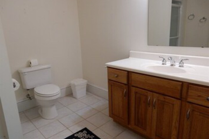 Room 12 of 121