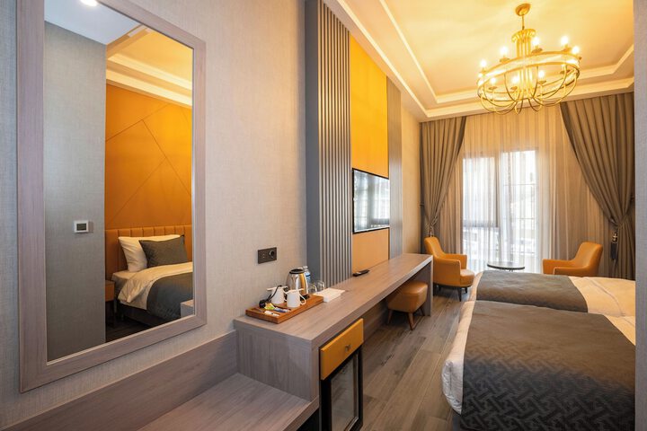 Room 25 of 58