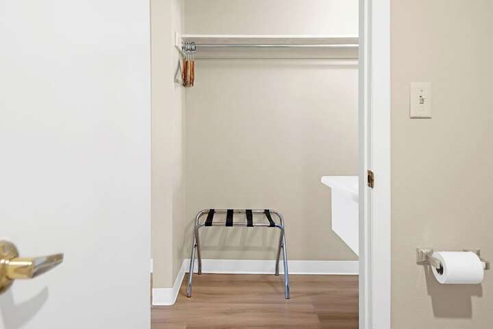 Room 12 of 86