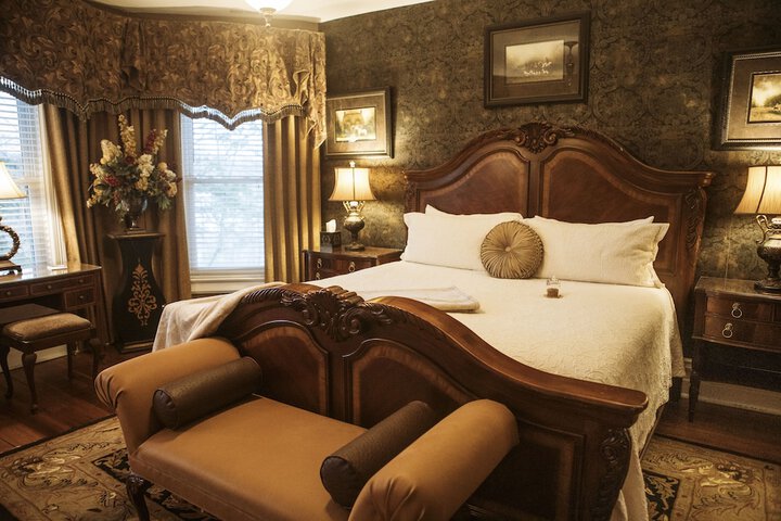 Room 3 of 87