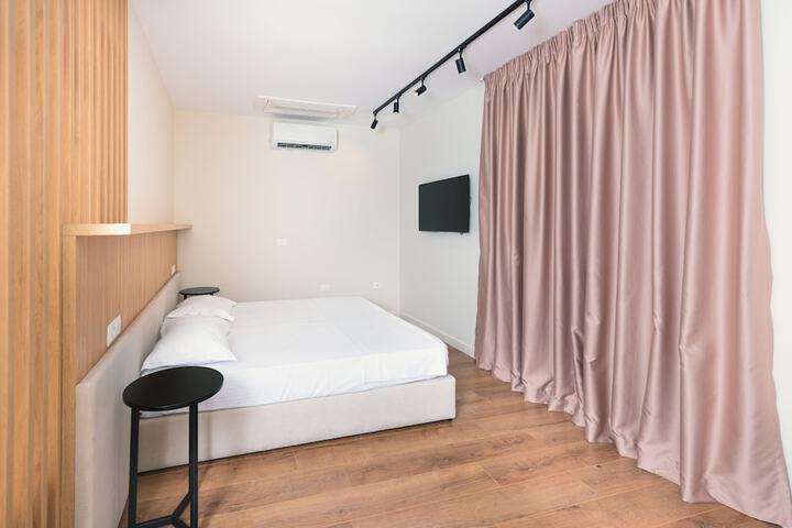 Room 41 of 84