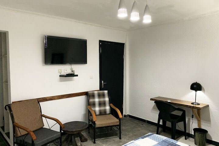Room 15 of 29
