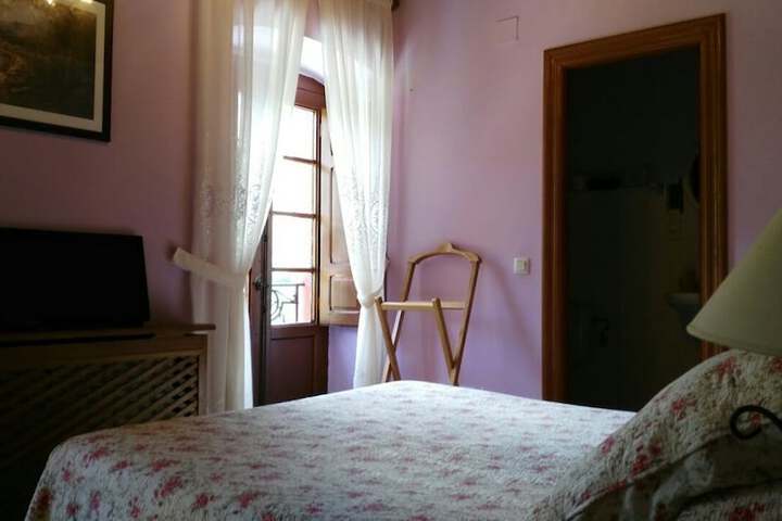 Room 3 of 53