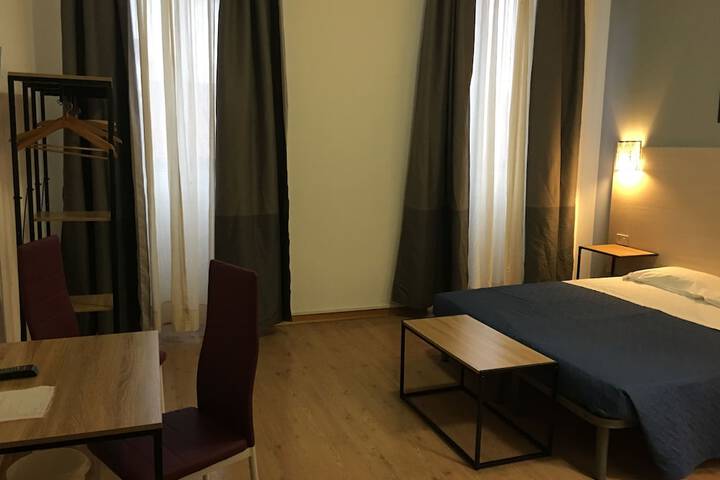 Room 19 of 36