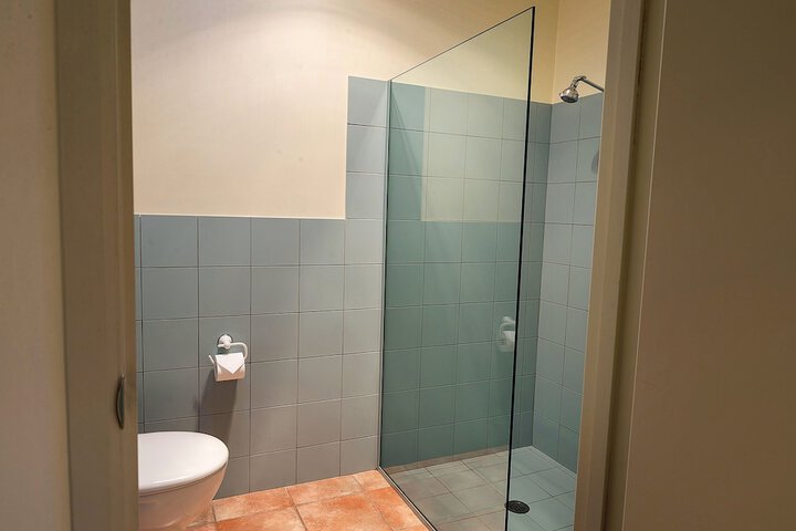 Room 15 of 42