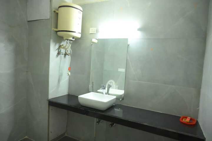 Room 87 of 106
