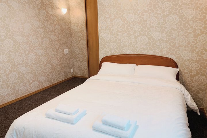 Room 4 of 34