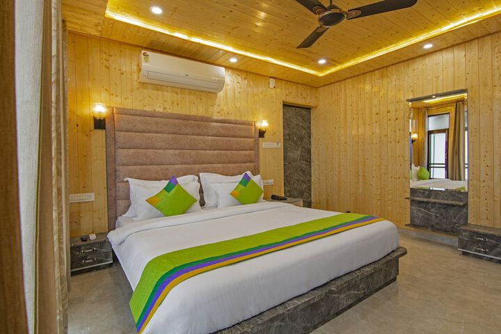 Room 40 of 73