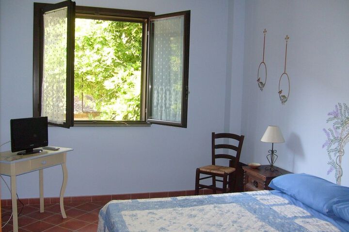 Room 4 of 41