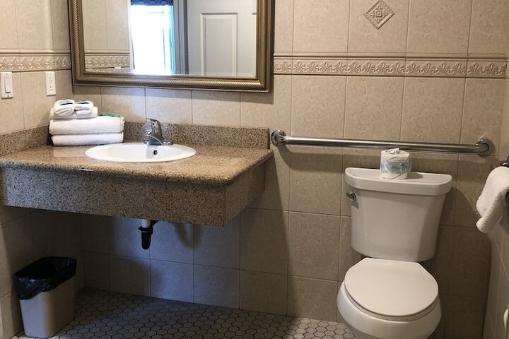 Room 44 of 66
