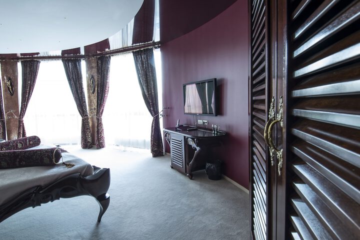 Room 15 of 56