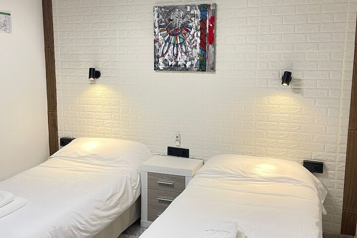 Room 40 of 121