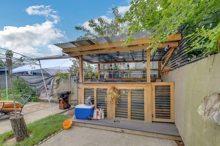 Property Grounds 23 of 31