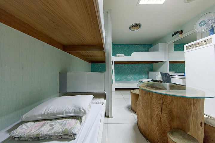 Room 42 of 68