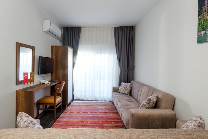 Room 37 of 64